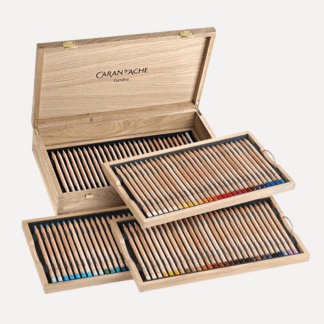 CARAN D’ACHE Matite colorate LUMINANCE 6901 - Cassetta in Legno 100 MatiteCARAN D’ACHE Matite colorate LUMINANCE 6901 - Cassetta in Legno 100 Matite